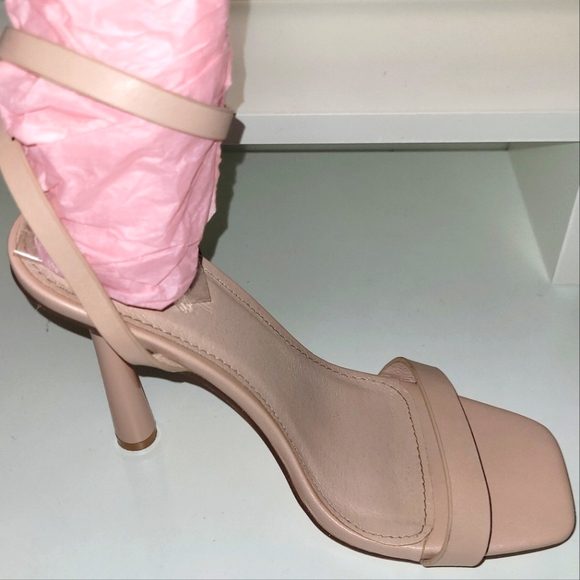 Truffle Collection Nude Heels - Picture 2 of 4